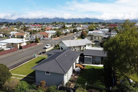 Photo of property in 75 Gordon Street, Dannevirke, 4930