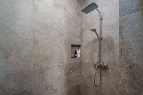 Photo of property in 337 Beacon Point Road, Wanaka, 9305