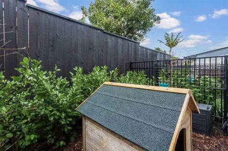 Photo of property in 18 Patariki Way, Beach Haven, Auckland, 0626