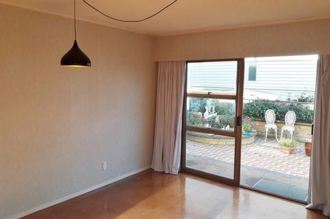 Photo of property in 33 Melandra Road, Stanmore Bay, Whangaparaoa, 0932