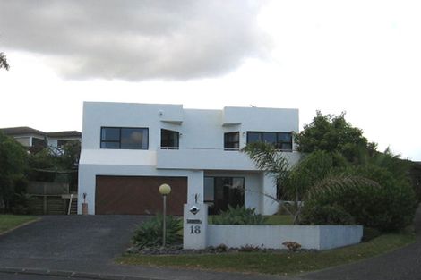 Photo of property in 18 Javelin Place, West Harbour, Auckland, 0618