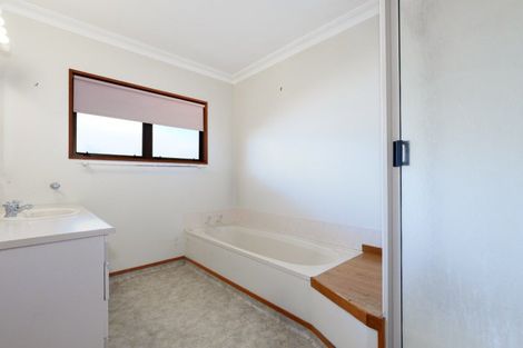 Photo of property in 2/2 Heron Avenue, Matua, Tauranga, 3110