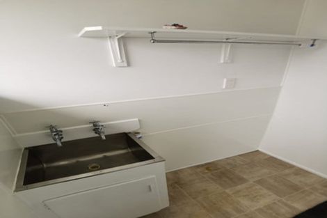 Photo of property in 18 Leaver Place, Weymouth, Auckland, 2103