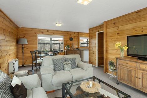 Photo of property in 2/31 Kirsten Place, Parklands, Christchurch, 8083