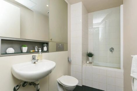 Photo of property in Gerondis Bldg Apartments, 407/60 Willis Street, Wellington Central, Wellington, 6011