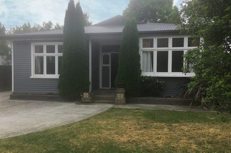 Photo of property in 250 Geraldine Street, Edgeware, Christchurch, 8013