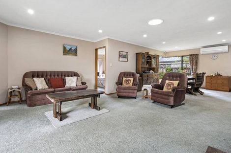 Photo of property in 71 Taylor Street, Cambridge, 3434