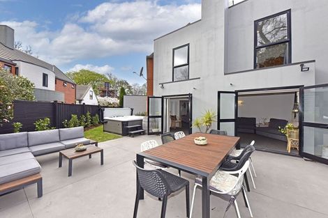 Photo of property in 8 Haineswood Lane, Sockburn, Christchurch, 8042