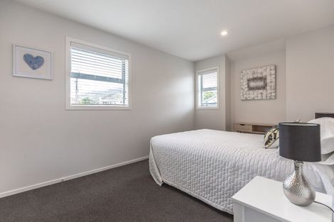 Photo of property in 27a Ranui Terrace, Tawa, Wellington, 5028