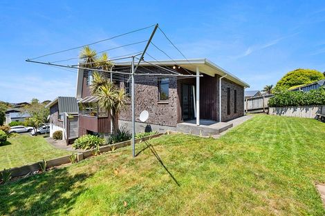 Photo of property in 8 Julian Place, Westown, New Plymouth, 4310