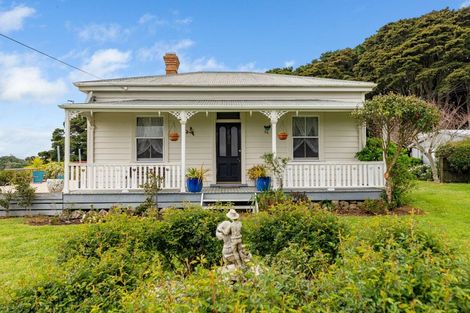 Photo of property in 1093 Waiuku Road, Waiuku, 2681