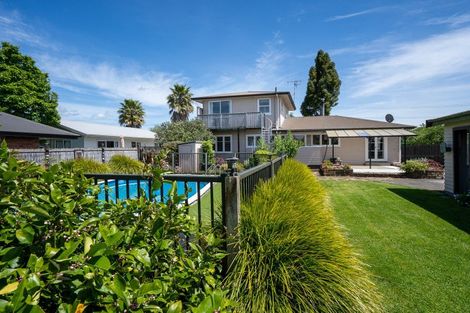 Photo of property in 298 Shakespeare Street, Leamington, Cambridge, 3432