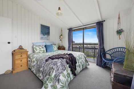 Photo of property in 6 Crownhill Street, Spotswood, New Plymouth, 4310