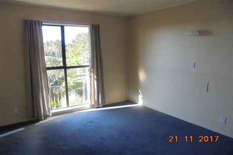 Photo of property in 73 Horokiwi Road West, Newlands, Wellington, 6037