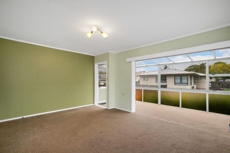 Photo of property in 1/42 Chartwell Avenue, Glenfield, Auckland, 0629