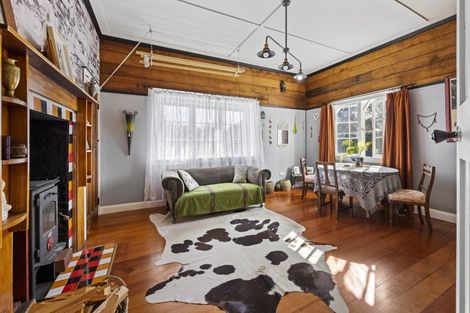 Photo of property in 21 Egmont Street, Patea, 4520