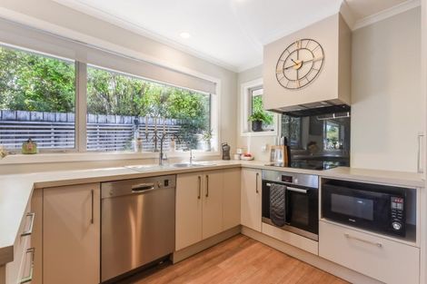 Photo of property in 118 Milton Terrace, Picton, 7220