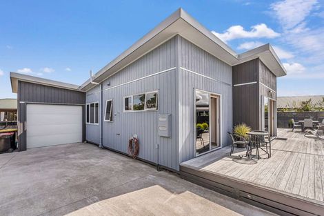 Photo of property in 10 Rena Place, Whitianga, 3510