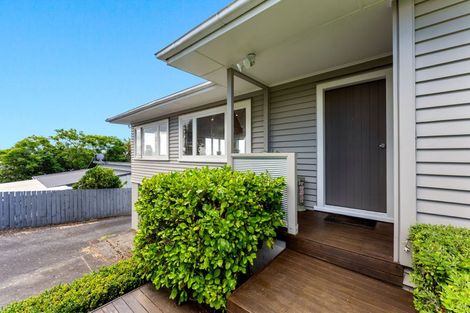 Photo of property in 1/73 Birkdale Road, Birkdale, Auckland, 0626