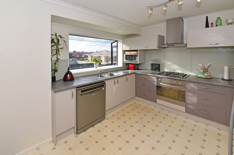 Photo of property in 33 Pitt Avenue, Clendon Park, Auckland, 2103