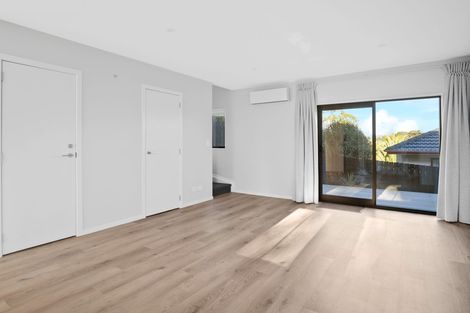 Photo of property in 10/15 Sunhill Road, Sunnyvale, Auckland, 0612