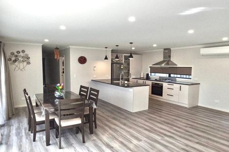 Photo of property in 14 Torea Place, Kenepuru, Porirua, 5022