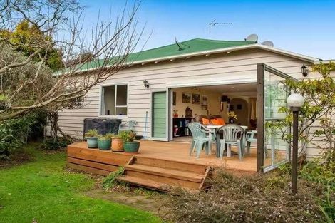 Photo of property in 67 Broadway, Waitara, 4320