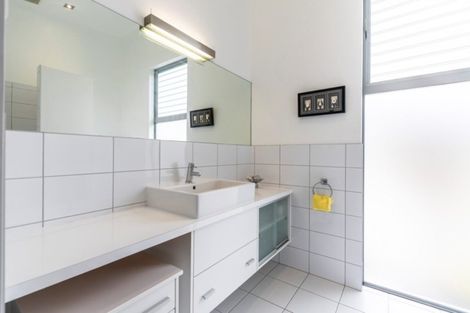 Photo of property in 8 Sherwood Downs Drive, Horsham Downs, Hamilton, 3281