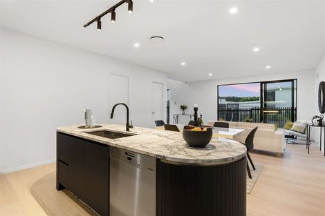 Photo of property in 7/5 Lemon Grove Lane, Greenhithe, Auckland, 0632