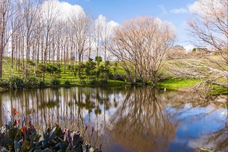 Photo of property in 950 Oneriri Road, Kaiwaka, 0573