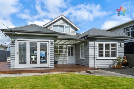 Photo of property in 46 Milne Terrace, Island Bay, Wellington, 6023