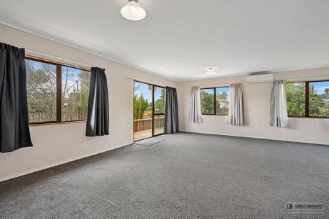 Photo of property in 1/32 Parakai Avenue, Parakai, 0830