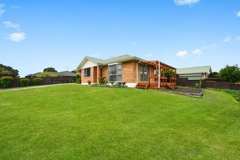 Photo of property in 2 Shannon Place, Nawton, Hamilton, 3200