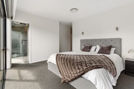 Photo of property in 13 Akitu Rise, Wanaka, 9305