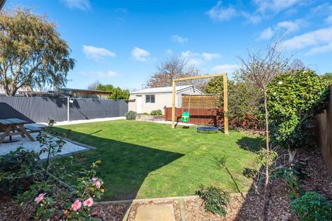 Photo of property in 68 Winters Road, Redwood, Christchurch, 8051