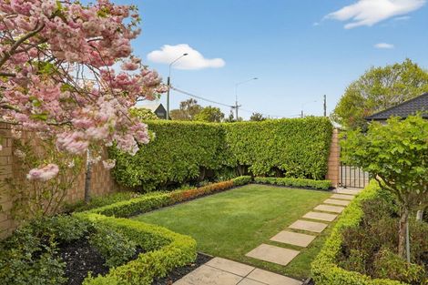 Photo of property in 1a Westburn Terrace, Burnside, Christchurch, 8041