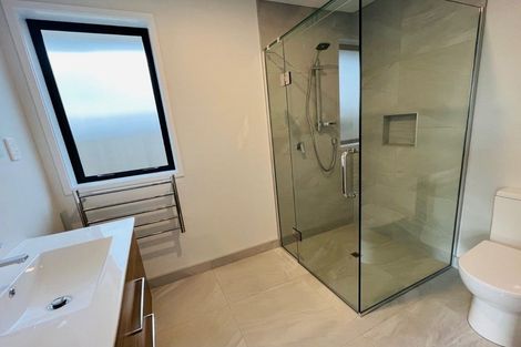 Photo of property in 25 Dumas Place, Rosehill, Papakura, 2113