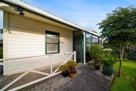 Photo of property in 4/70-76 Whiteley Street, Moturoa, New Plymouth, 4310