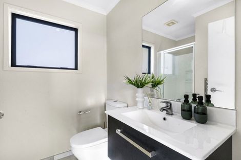 Photo of property in 229 Hobsonville Point Road, Hobsonville, Auckland, 0616