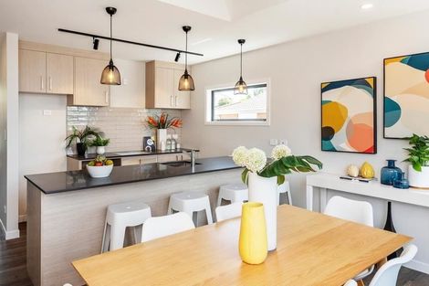 Photo of property in 5/4165 Great North Road, Glen Eden, Auckland, 0602