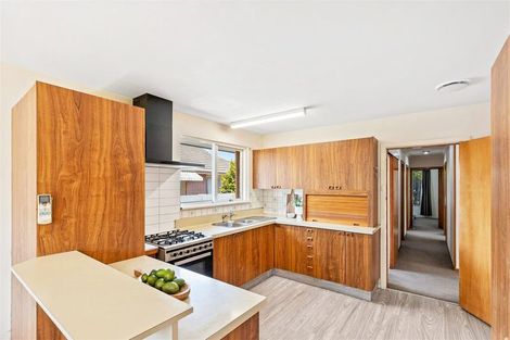 Photo of property in 8 Davidson Crescent, Hornby, Christchurch, 8042