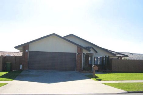 Photo of property in 42 Milson Drive, Papakura, 2110