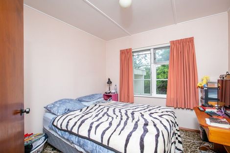 Photo of property in 28 Lansdowne Crescent, Lansdowne, Masterton, 5810