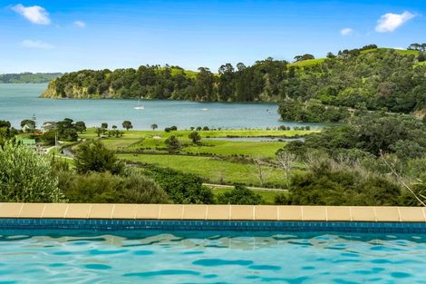 Photo of property in 923 Takatu Road, Tawharanui Peninsula, Warkworth, 0986