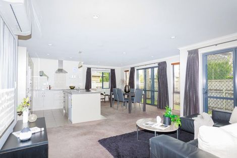 Photo of property in 112 Saint James Drive, Huntington, Hamilton, 3210