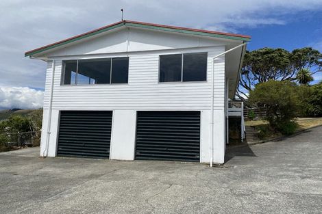 Photo of property in 37 Carluke Street, Paparangi, Wellington, 6037