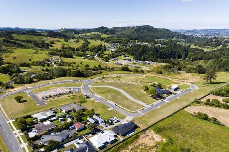 Photo of property in 7 Frangipani Close, Glenbervie, 0173