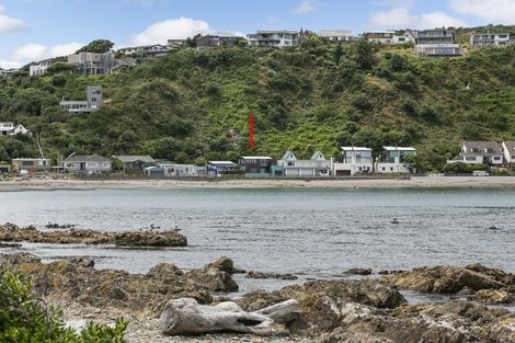 Photo of property in 32 Owhiro Bay Parade, Owhiro Bay, Wellington, 6023