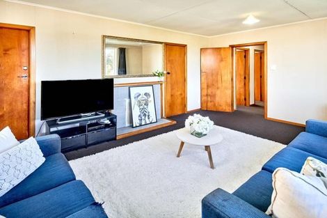 Photo of property in 52 Owhiti Street, Titahi Bay, Porirua, 5022