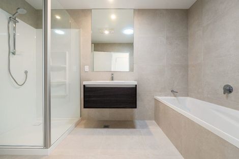 Photo of property in 2 Park Green Avenue, Rosehill, Papakura, 2113